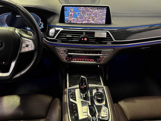 Bmw - 7-serie - 745e high executive - car - 2023 - afbeelding 2 van  57