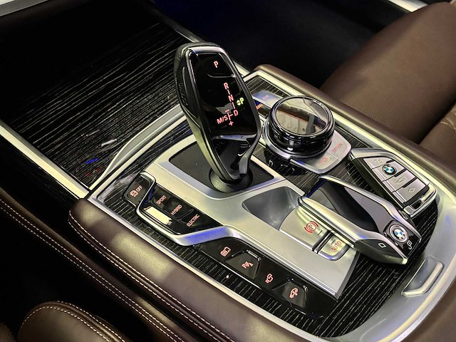 Bmw - 7-serie - 745e high executive - car - 2023 - afbeelding 9 van  57
