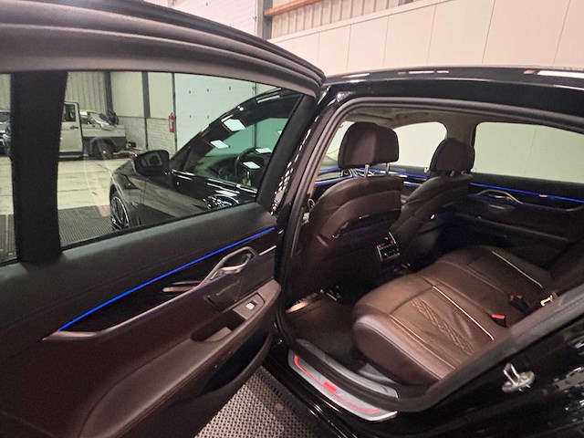 Bmw - 7-serie - 745e high executive - car - 2023 - afbeelding 10 van  57