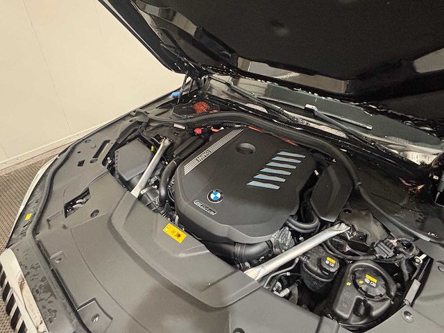 Bmw - 7-serie - 745e high executive - car - 2023 - afbeelding 19 van  57