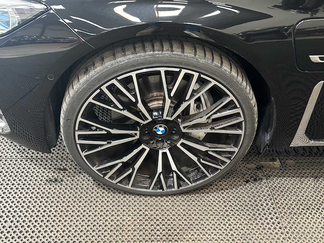 Bmw - 7-serie - 745e high executive - car - 2023 - afbeelding 22 van  57