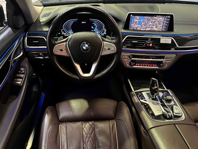Bmw - 7-serie - 745e high executive - car - 2023 - afbeelding 57 van  57