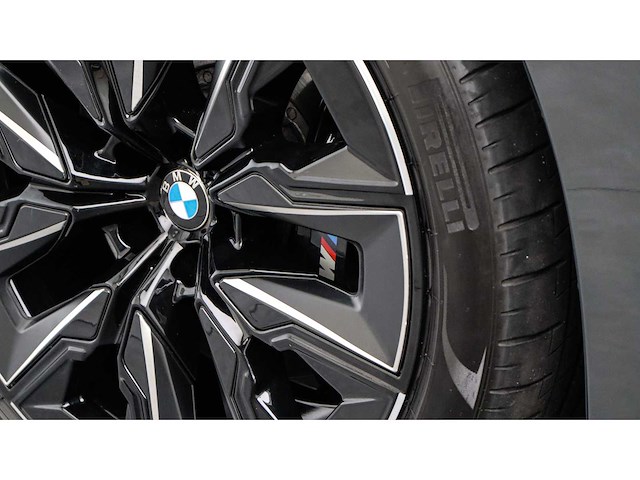 Bmw - 7-serie - m760e xdrive - 2023 - z-224-pf - personenauto - afbeelding 2 van  42