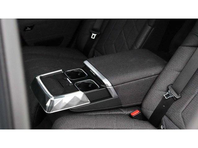 Bmw - 7-serie - m760e xdrive - 2023 - z-224-pf - personenauto - afbeelding 27 van  42