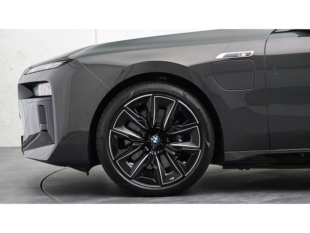 Bmw - 7-serie - m760e xdrive - 2023 - z-224-pf - personenauto - afbeelding 40 van  42