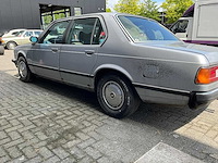 Bmw - 732i - personenauto - afbeelding 21 van  24