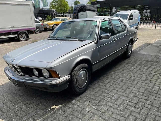 Bmw - 732i - personenauto - afbeelding 24 van  24