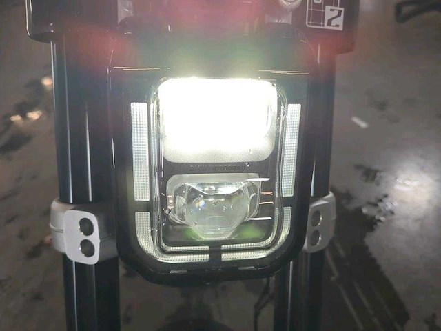 Bmw - bromscooter - ce 02 - e-scooter - afbeelding 3 van  20