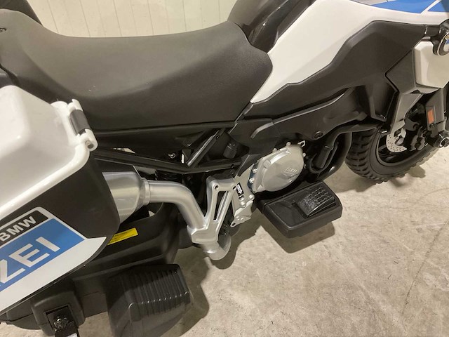 Bmw - f850 gs-p - politie - elektrische kindermotor - afbeelding 36 van  51