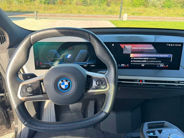Bmw - ix - xdrive50 high ex. - p-424-jp - 2022 - afbeelding 10 van  36