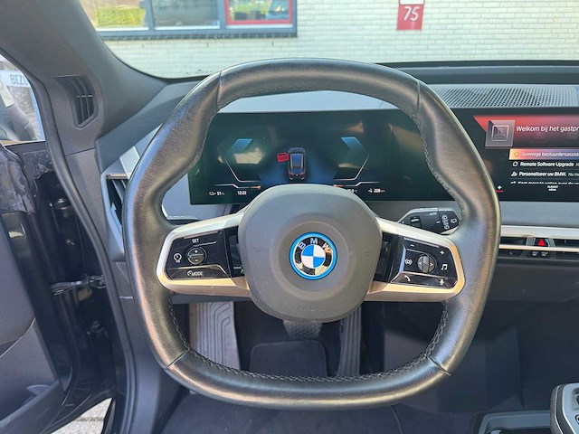 Bmw - ix - xdrive50 high ex. - p-424-jp - 2022 - afbeelding 11 van  36