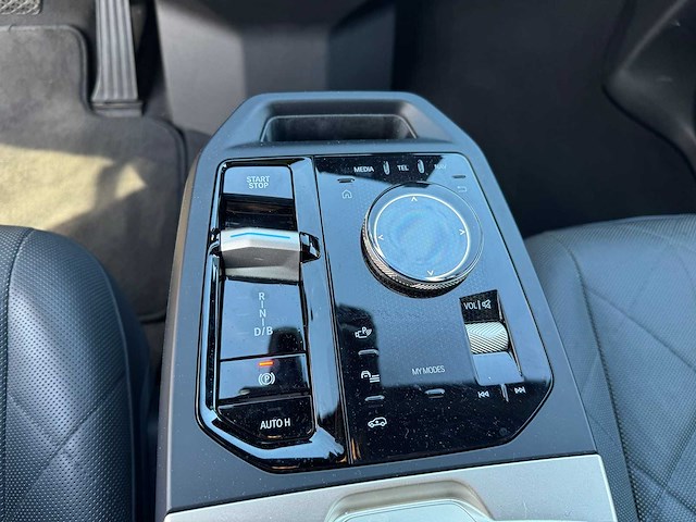 Bmw - ix - xdrive50 high ex. - p-424-jp - 2022 - afbeelding 14 van  36