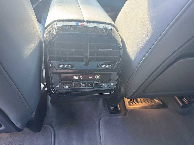 Bmw - ix - xdrive50 high ex. - p-424-jp - 2022 - afbeelding 22 van  36