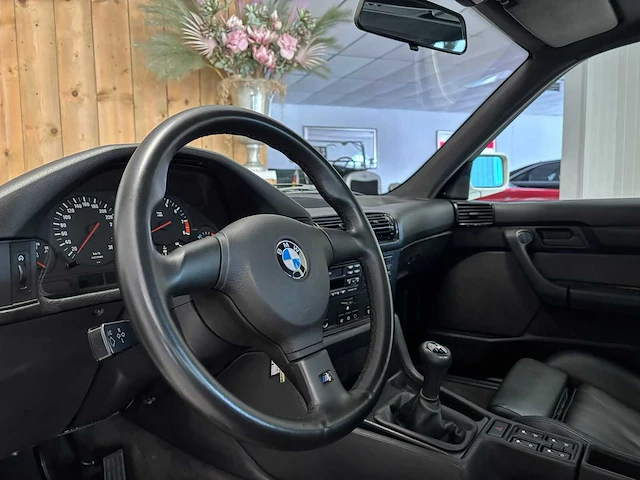 Bmw - m5 - e34 - 3.6 - 1992 - iconische auto - personenauto - afbeelding 8 van  52
