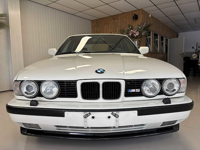 Bmw - m5 - e34 - 3.6 - 1992 - iconische auto - personenauto - afbeelding 44 van  52