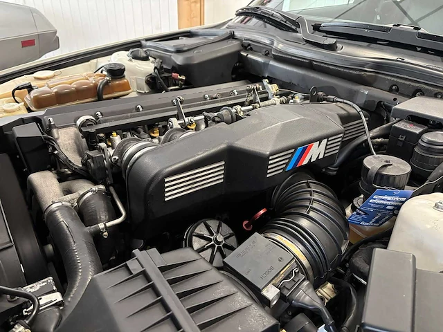 Bmw - m5 - e34 - 3.6 - 1992 - iconische auto - personenauto - afbeelding 37 van  52