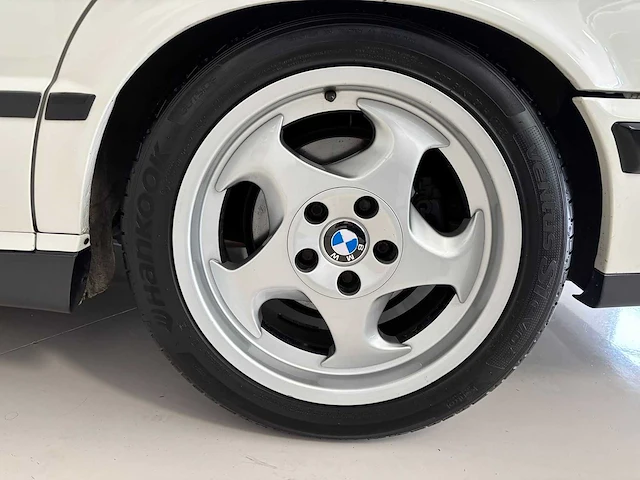 Bmw - m5 - e34 - 3.6 - 1992 - iconische auto - personenauto - afbeelding 39 van  52