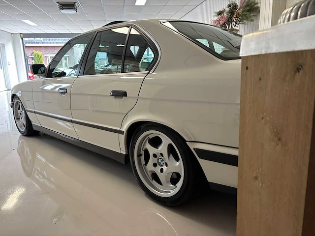 Bmw - m5 - e34 - 3.6 - 1992 - iconische auto - personenauto - afbeelding 51 van  52