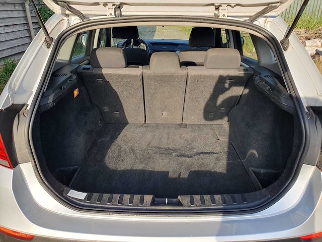 Bmw - x1 - sdrive18d executive - car - 2011 - afbeelding 3 van  21