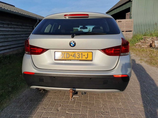 Bmw - x1 - sdrive18d executive - car - 2011 - afbeelding 2 van  21