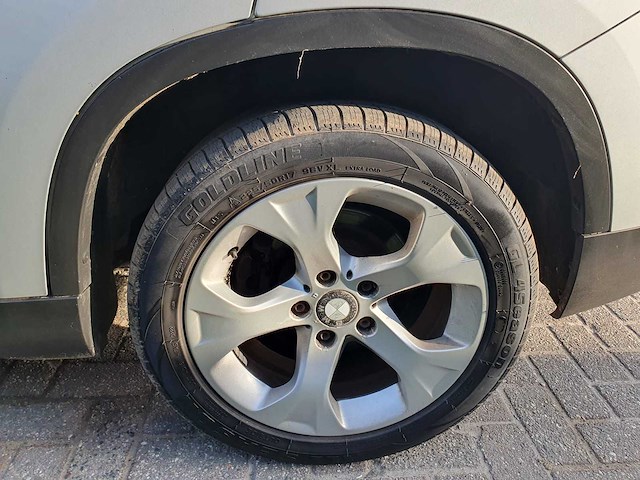 Bmw - x1 - sdrive18d executive - car - 2011 - afbeelding 13 van  21