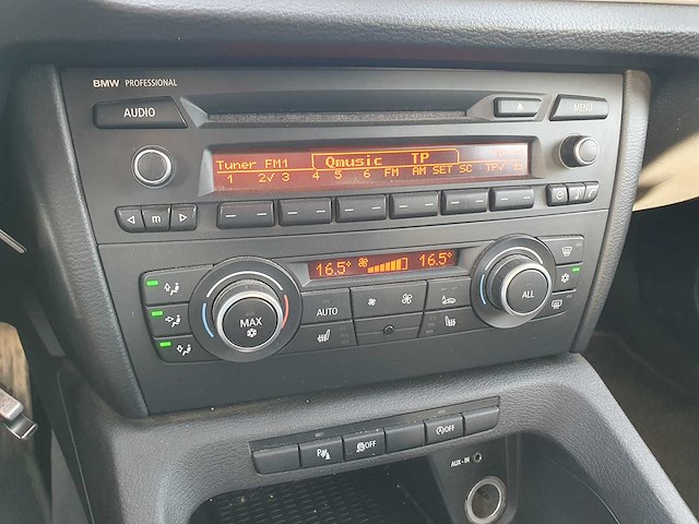 Bmw - x1 - sdrive18d executive - car - 2011 - afbeelding 4 van  14