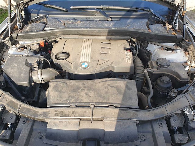 Bmw - x1 - sdrive18d executive - car - 2011 - afbeelding 11 van  14