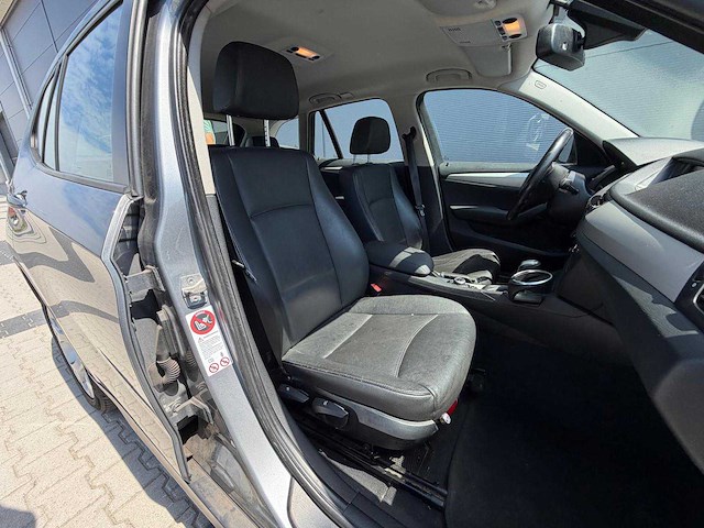 Bmw - x1 - sdrive18d executive - personenauto - 2011 - afbeelding 26 van  26