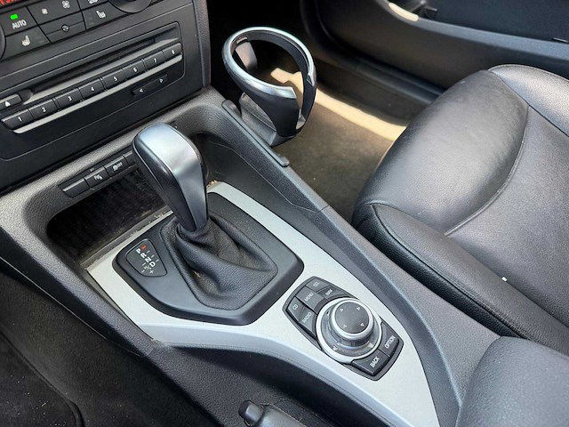 Bmw - x1 - sdrive18d executive - personenauto - 2011 - afbeelding 5 van  26