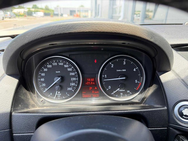 Bmw - x1 - sdrive18d executive - personenauto - 2011 - afbeelding 8 van  26