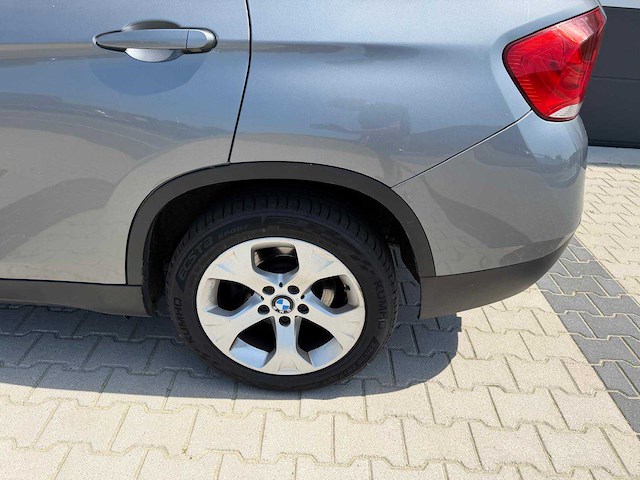 Bmw - x1 - sdrive18d executive - personenauto - 2011 - afbeelding 10 van  26