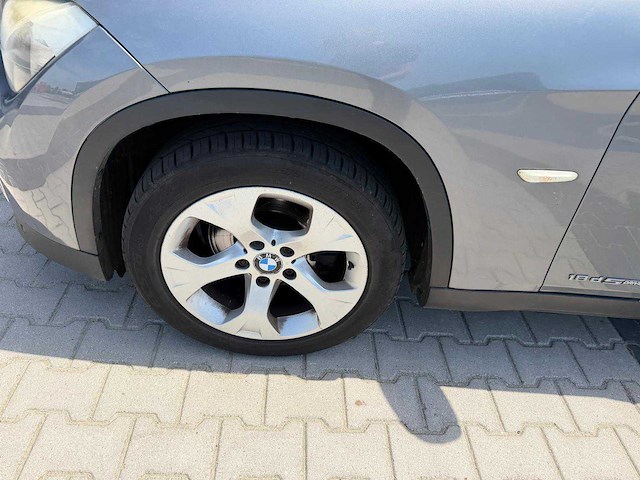 Bmw - x1 - sdrive18d executive - personenauto - 2011 - afbeelding 13 van  26