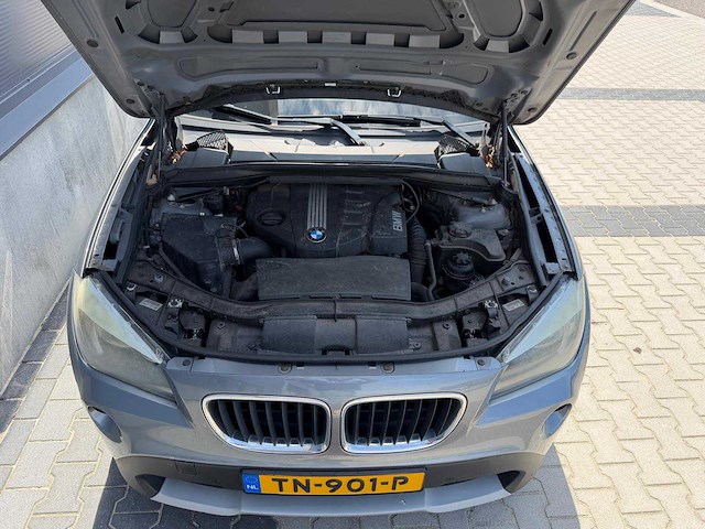 Bmw - x1 - sdrive18d executive - personenauto - 2011 - afbeelding 17 van  26