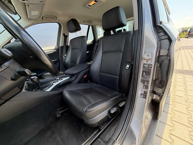 Bmw - x1 - sdrive18d executive - personenauto - 2011 - afbeelding 5 van  26