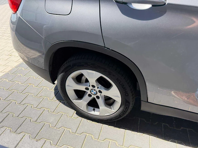 Bmw - x1 - sdrive18d executive - personenauto - 2011 - afbeelding 15 van  26