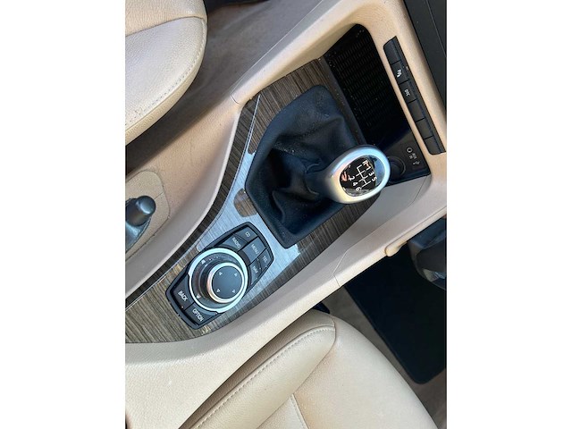 Bmw - x1 - sdrive18i - car - 2010 - afbeelding 3 van  26