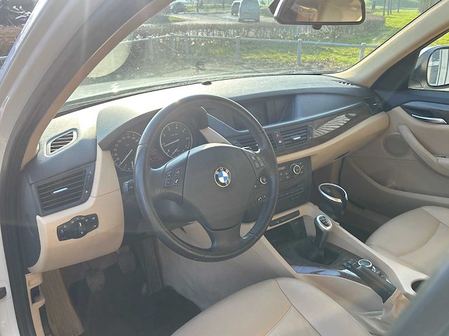 Bmw - x1 - sdrive18i - car - 2010 - afbeelding 6 van  26