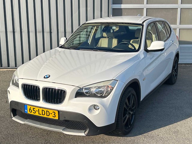 Bmw - x1 - sdrive18i - car - 2010 - afbeelding 3 van  26