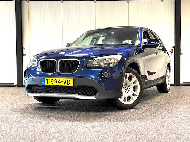 Bmw - x1 - sdrive18i exec. - t-994-vd - 2011 iaw - afbeelding 1 van  23
