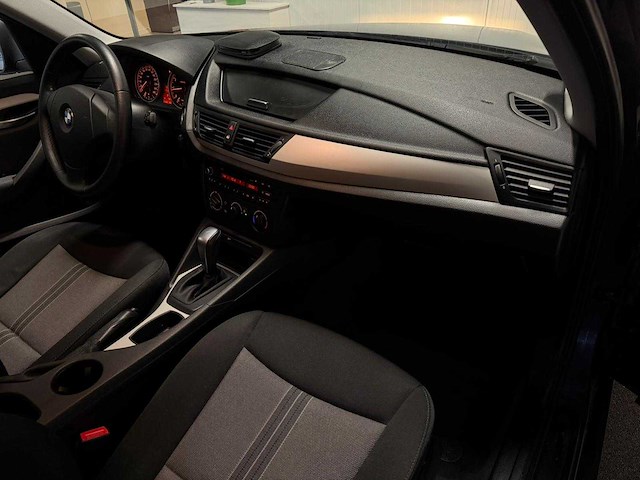 Bmw - x1 - sdrive18i exec. - t-994-vd - 2011 iaw - afbeelding 4 van  21