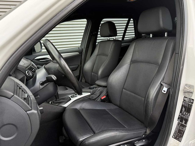 Bmw - x1 - sdrive18i exec. -j-169-bd- 2011 iaw - afbeelding 8 van  26