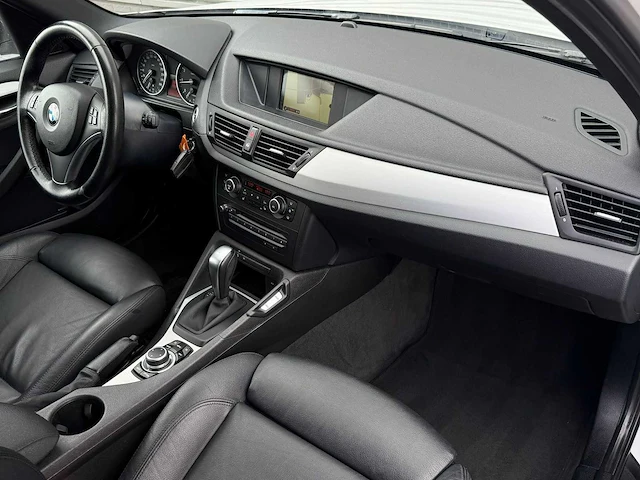 Bmw - x1 - sdrive18i exec. -j-169-bd- 2011 iaw - afbeelding 10 van  26