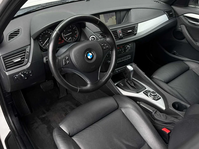 Bmw - x1 - sdrive18i exec. -j-169-bd- 2011 iaw - afbeelding 19 van  26