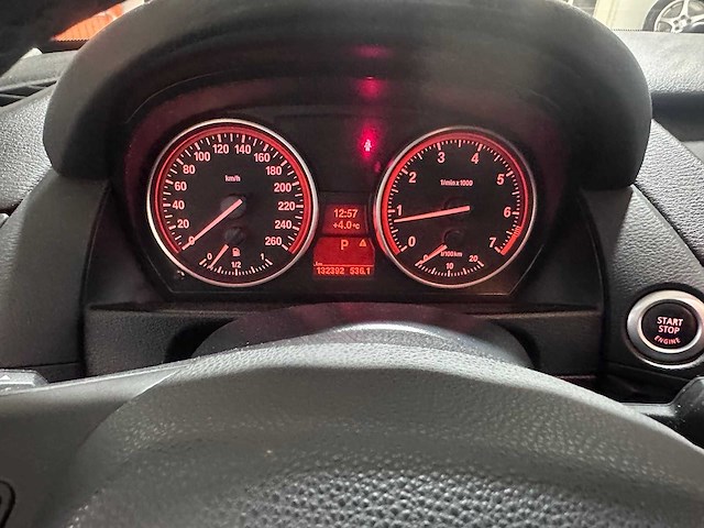 Bmw - x1 - sdrive18i exec. automaat- 08-pxb-4 - afbeelding 2 van  20