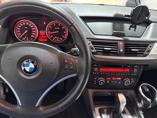 Bmw - x1 - sdrive18i exec. automaat- 08-pxb-4 - afbeelding 20 van  20