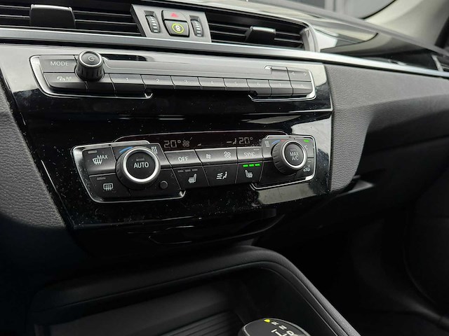 Bmw - x1 - sdrive18i high exec. - car - 2017|j-863-xz|iaw - afbeelding 10 van  27