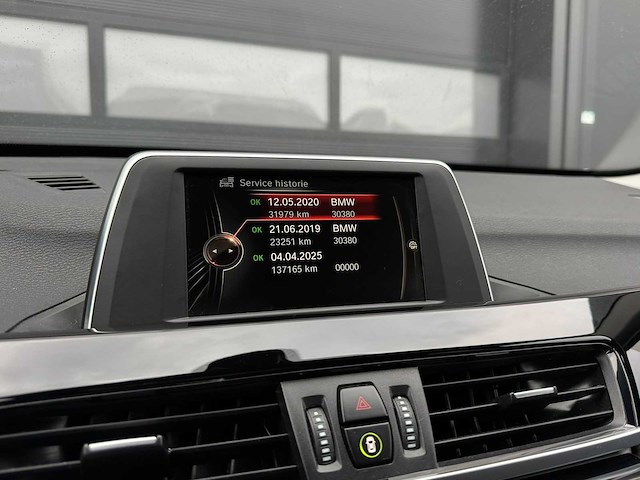 Bmw - x1 - sdrive18i high exec. - car - 2017|j-863-xz|iaw - afbeelding 8 van  27