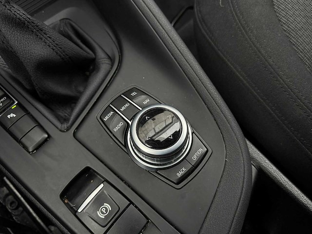 Bmw - x1 - sdrive18i high exec. - car - 2017|j-863-xz|iaw - afbeelding 3 van  27