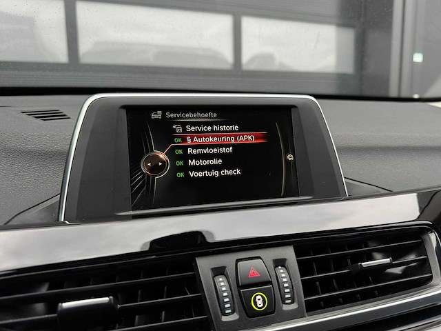 Bmw - x1 - sdrive18i high exec. - car - 2017|j-863-xz|iaw - afbeelding 9 van  27