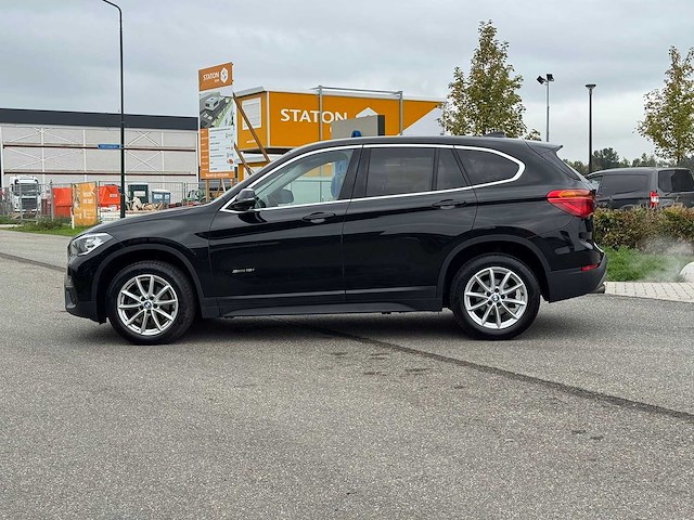 Bmw - x1 - sdrive18i high exec. - car - 2017|j-863-xz|iaw - afbeelding 13 van  27